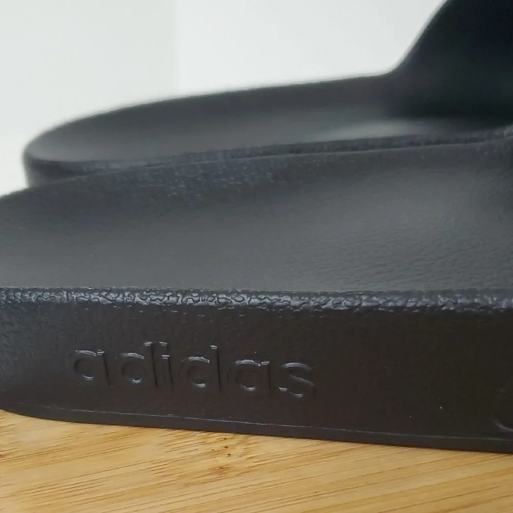 adidas Adilette Aqua Slide Sandals Black Men's 12 Women's 13 NIB